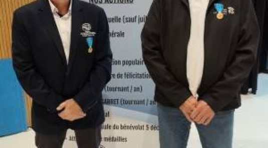 Remise médaille Jeunesse, sport et engagement associatif 🏅